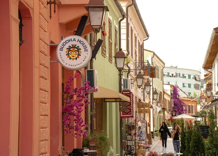 Hotel Buddha House And Cocktail Bar Vlorë