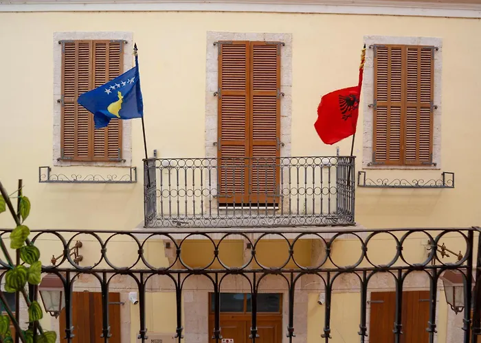 Hotel Buddha House And Cocktail Bar Vlorë